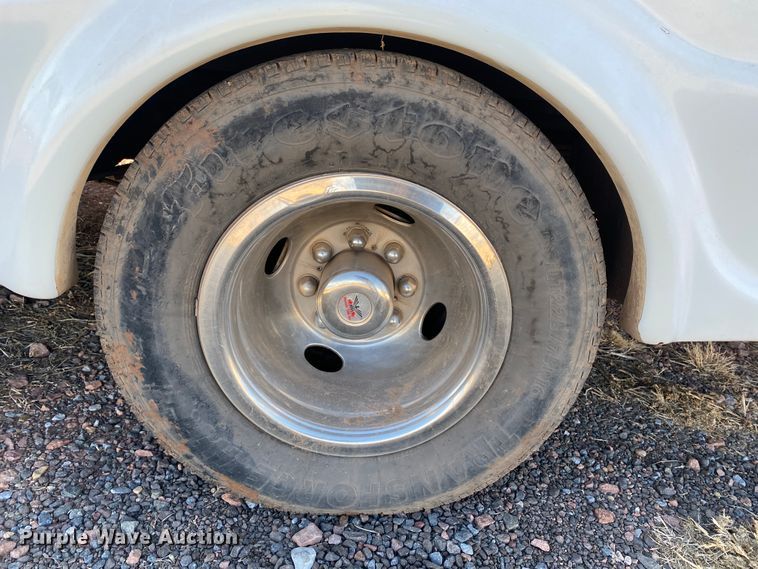 image for item IG9276 2009 Ford E450  shuttle bus