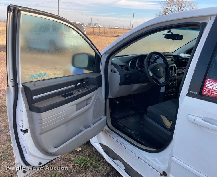 image for item IG9277 2010 Dodge Grand Caravan SE  handicap accessible van