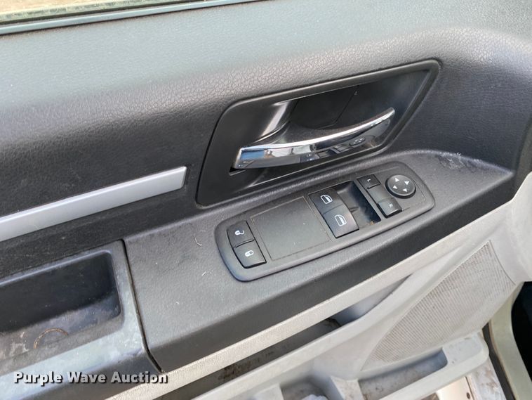 image for item IG9277 2010 Dodge Grand Caravan SE  handicap accessible van