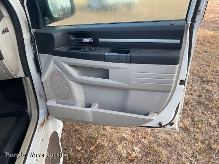 image for item IG9277 2010 Dodge Grand Caravan SE  handicap accessible van