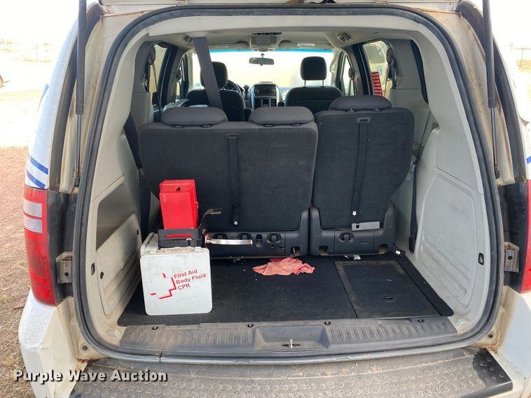 image for item IG9277 2010 Dodge Grand Caravan SE  handicap accessible van