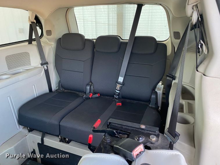 image for item IG9277 2010 Dodge Grand Caravan SE  handicap accessible van