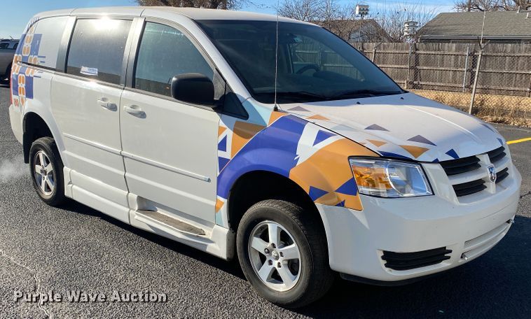 image for item IG9279 2010 Dodge Grand Caravan SE  handicap accessible van