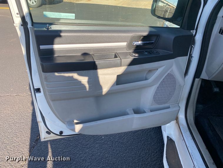 image for item IG9279 2010 Dodge Grand Caravan SE  handicap accessible van
