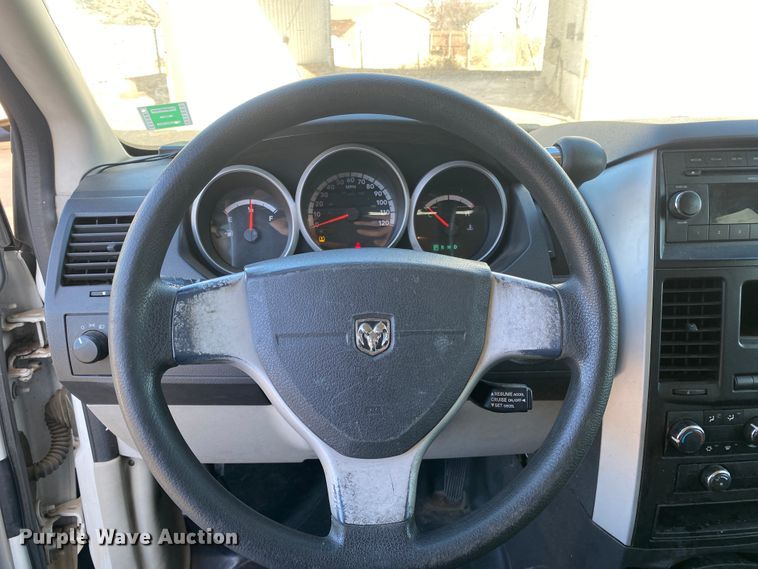 image for item IG9279 2010 Dodge Grand Caravan SE  handicap accessible van