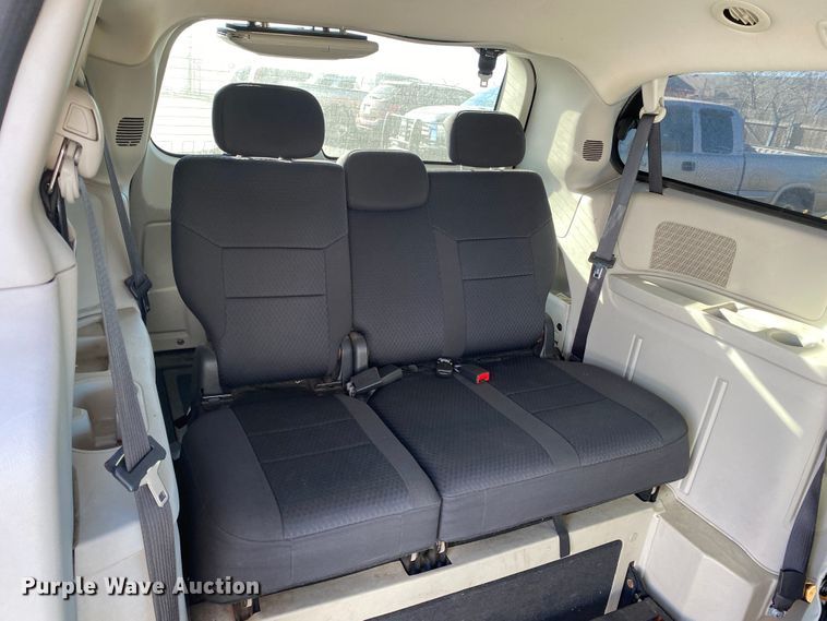 image for item IG9279 2010 Dodge Grand Caravan SE  handicap accessible van