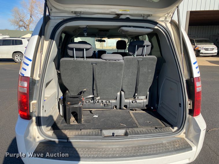 image for item IG9279 2010 Dodge Grand Caravan SE  handicap accessible van