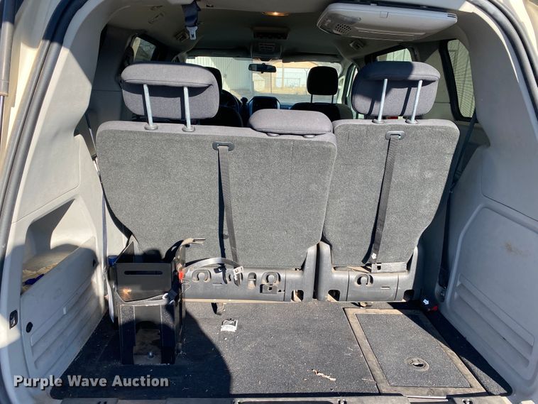 image for item IG9279 2010 Dodge Grand Caravan SE  handicap accessible van