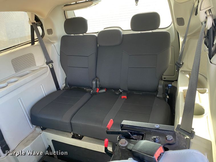 image for item IG9279 2010 Dodge Grand Caravan SE  handicap accessible van