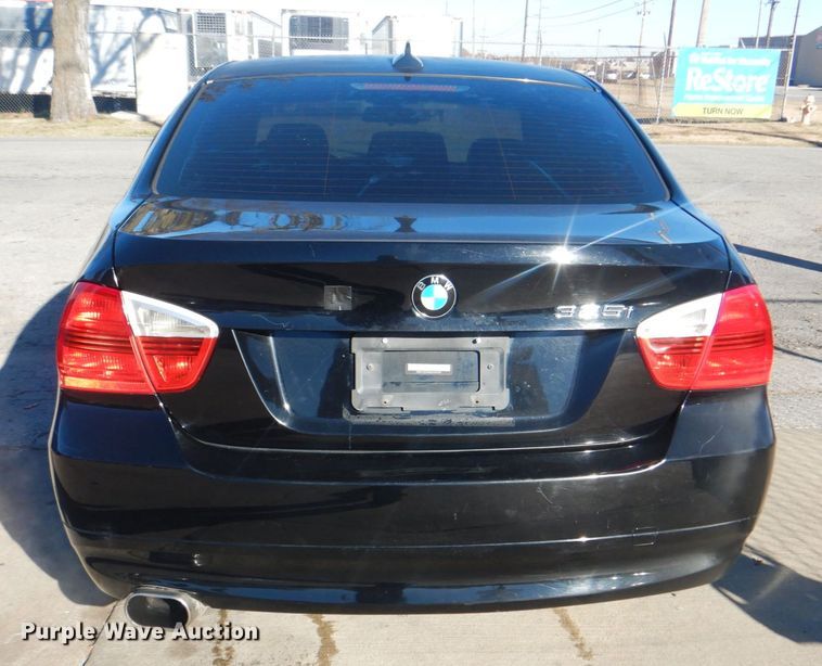 image for item IG9503 2006 BMW 325i