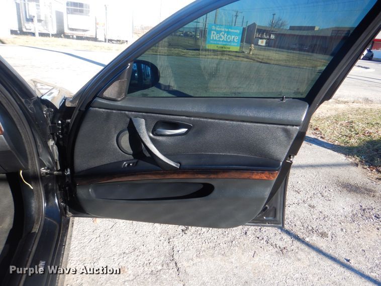 image for item IG9503 2006 BMW 325i