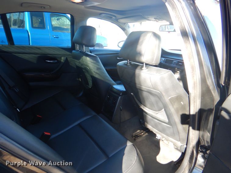 image for item IG9503 2006 BMW 325i