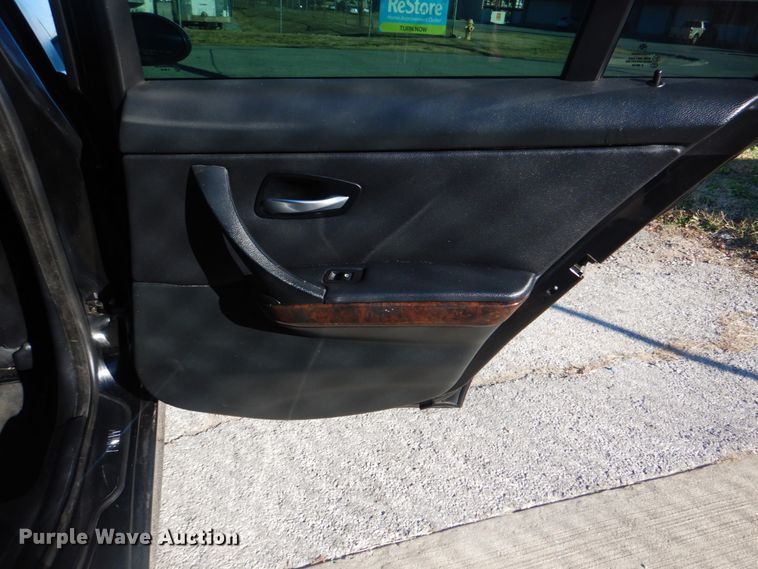 image for item IG9503 2006 BMW 325i