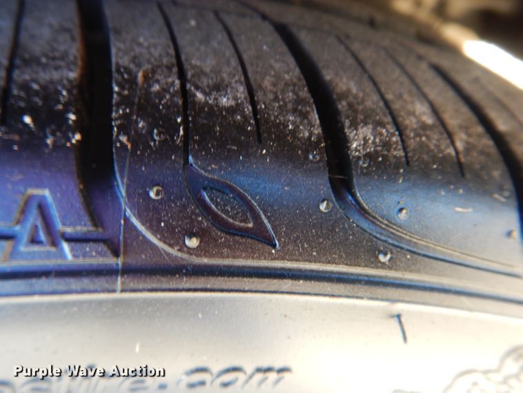 image for item IG9503 2006 BMW 325i