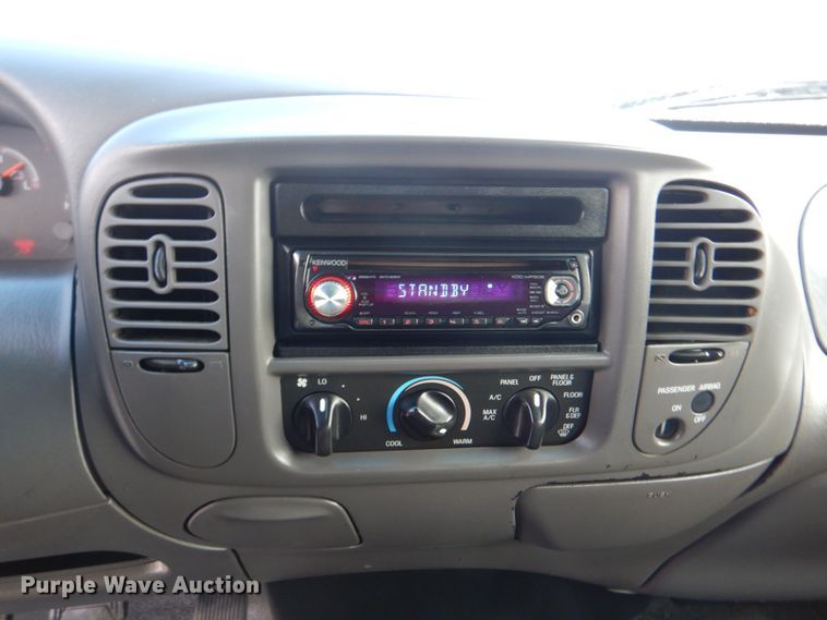 image for item IG9542 2003 Ford F150  pickup truck