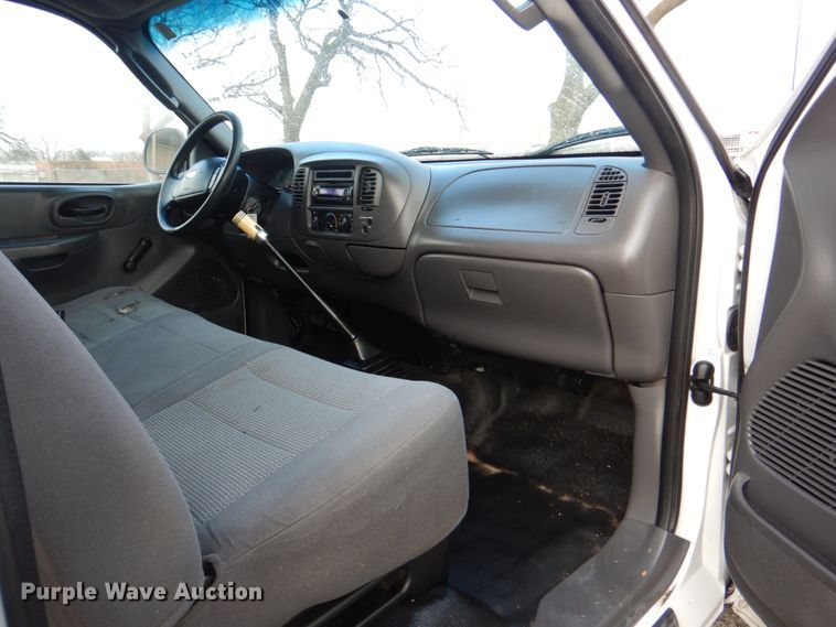 image for item IG9542 2003 Ford F150  pickup truck