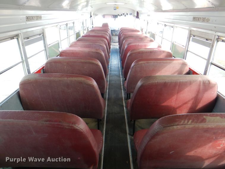 image for item IG9543 2001 International 3800  school bus
