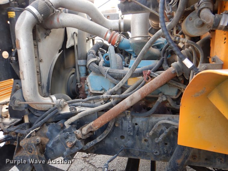 image for item IG9543 2001 International 3800  school bus