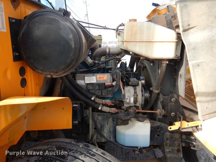 image for item IG9543 2001 International 3800  school bus