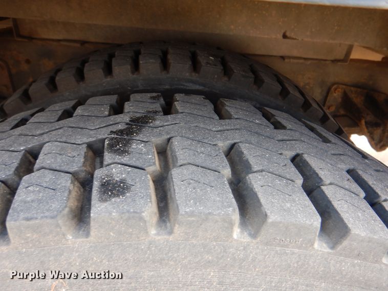 image for item IG9543 2001 International 3800  school bus