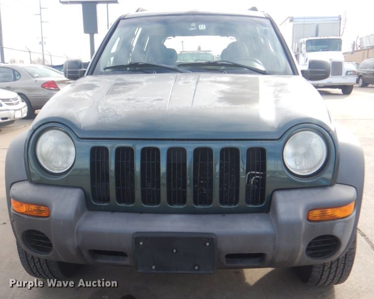 image for item IG9563 2003 Jeep Liberty  SUV