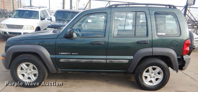 image for item IG9563 2003 Jeep Liberty  SUV
