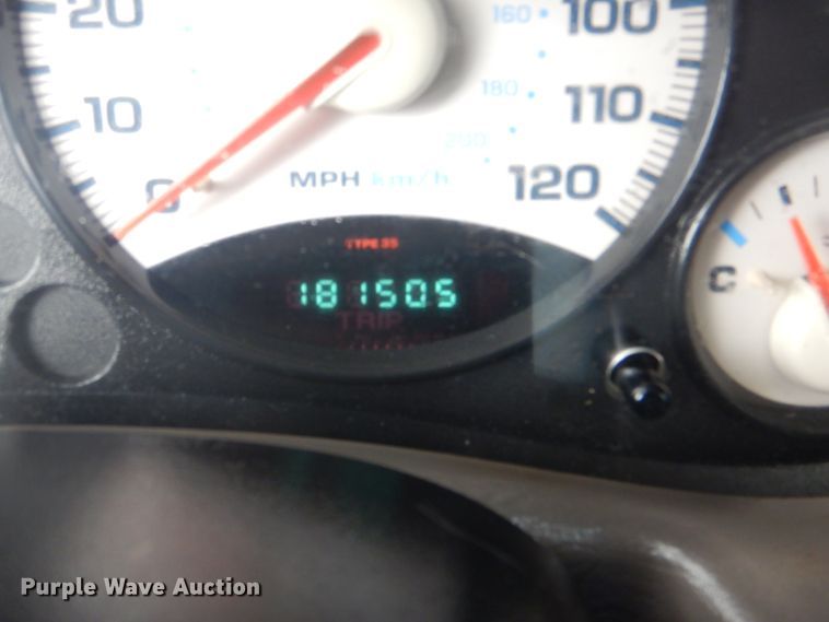 image for item IG9563 2003 Jeep Liberty  SUV