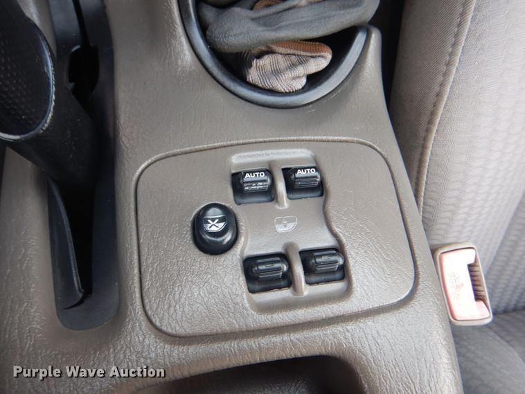 image for item IG9563 2003 Jeep Liberty  SUV