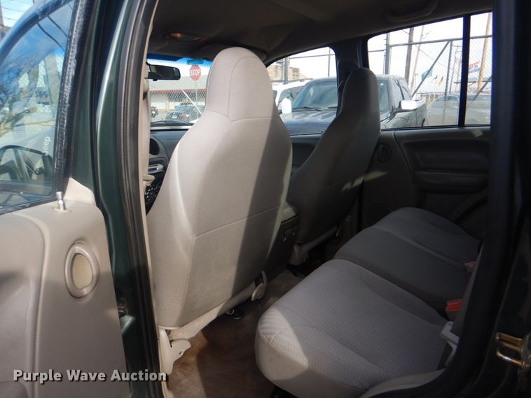 image for item IG9563 2003 Jeep Liberty  SUV