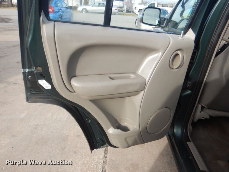 image for item IG9563 2003 Jeep Liberty  SUV