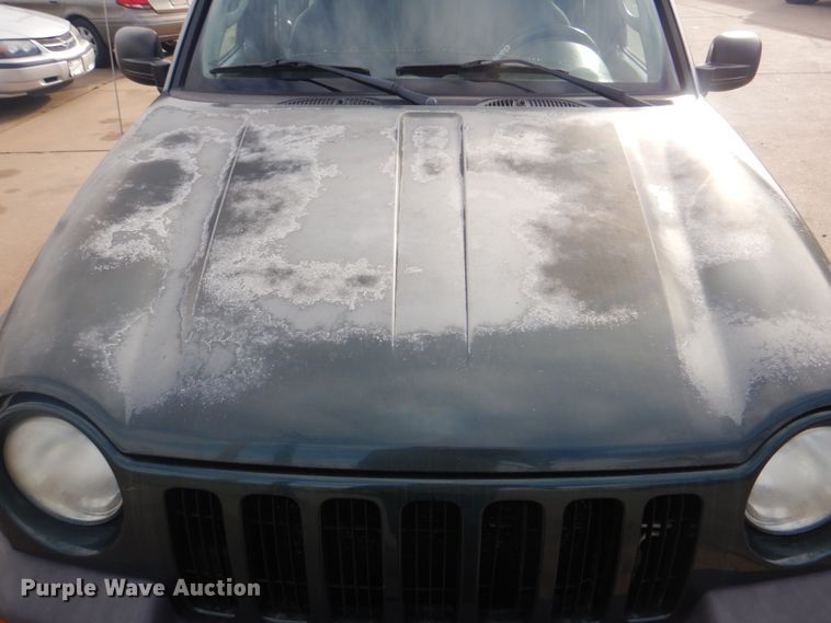 image for item IG9563 2003 Jeep Liberty  SUV