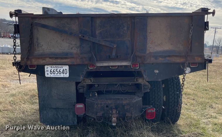 image for item IJ9581 2000 GMC C6500  dump truck