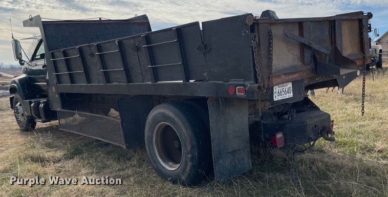image for item IJ9581 2000 GMC C6500  dump truck