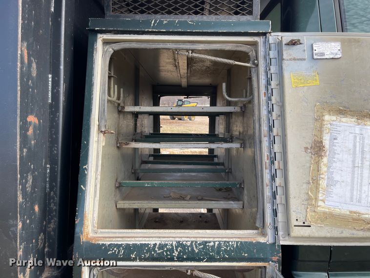 image for item IJ9581 2000 GMC C6500  dump truck