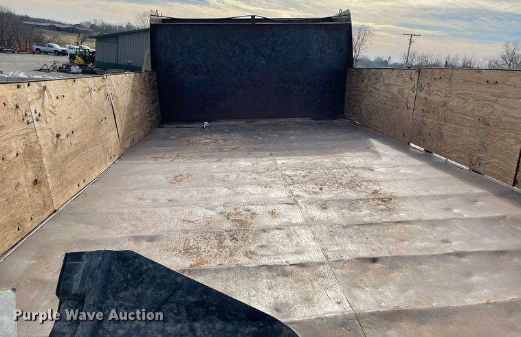 image for item IJ9581 2000 GMC C6500  dump truck