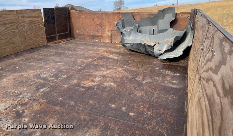 image for item IJ9581 2000 GMC C6500  dump truck