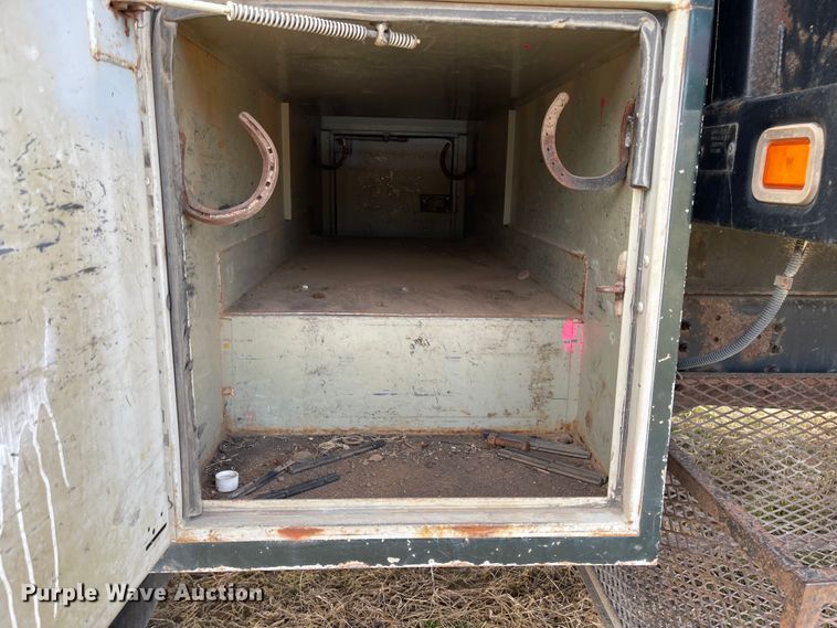 image for item IJ9581 2000 GMC C6500  dump truck