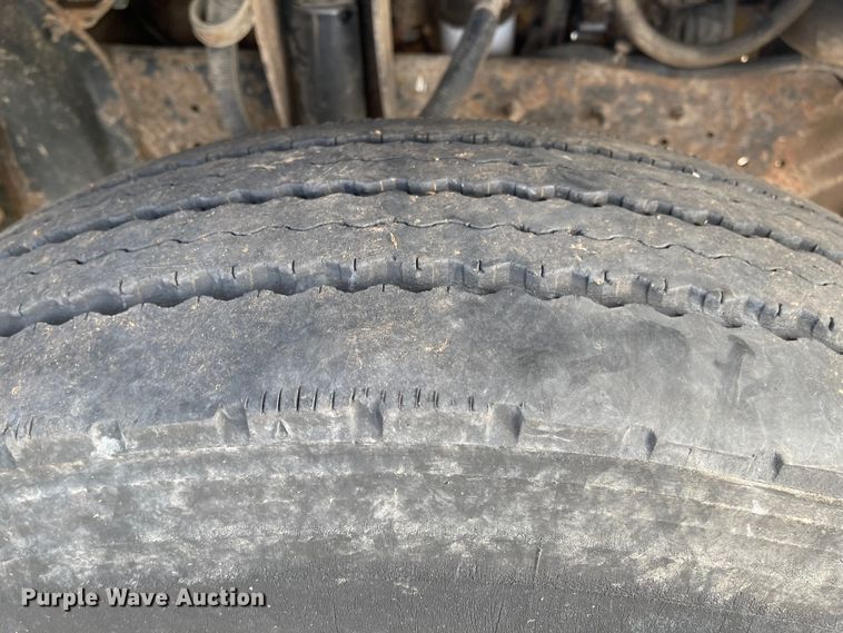 image for item IJ9581 2000 GMC C6500  dump truck