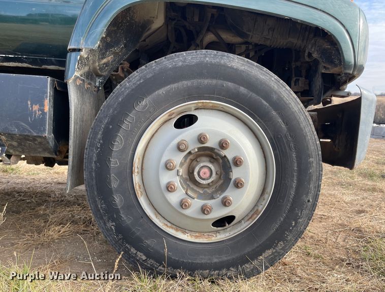 image for item IJ9581 2000 GMC C6500  dump truck