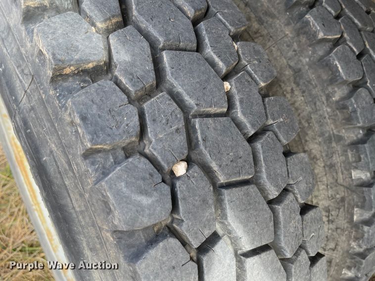 image for item IJ9581 2000 GMC C6500  dump truck