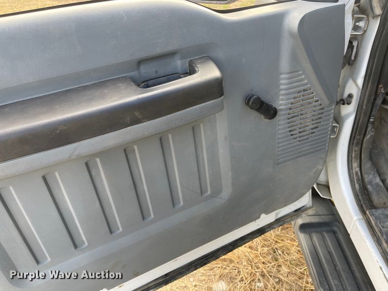 image for item IJ9583 2012 Ford F450 Super Duty XL  Crew Cab dump truck