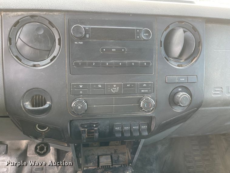 image for item IJ9583 2012 Ford F450 Super Duty XL  Crew Cab dump truck