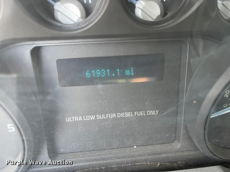 image for item IJ9583 2012 Ford F450 Super Duty XL  Crew Cab dump truck