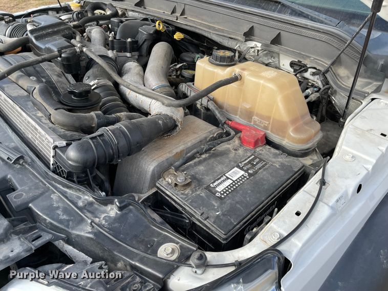 image for item IJ9583 2012 Ford F450 Super Duty XL  Crew Cab dump truck