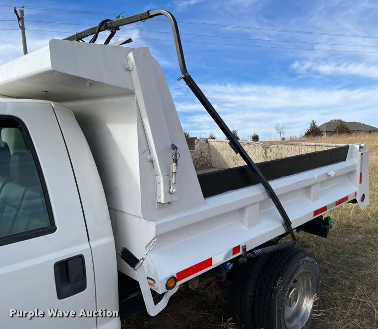 image for item IJ9583 2012 Ford F450 Super Duty XL  Crew Cab dump truck