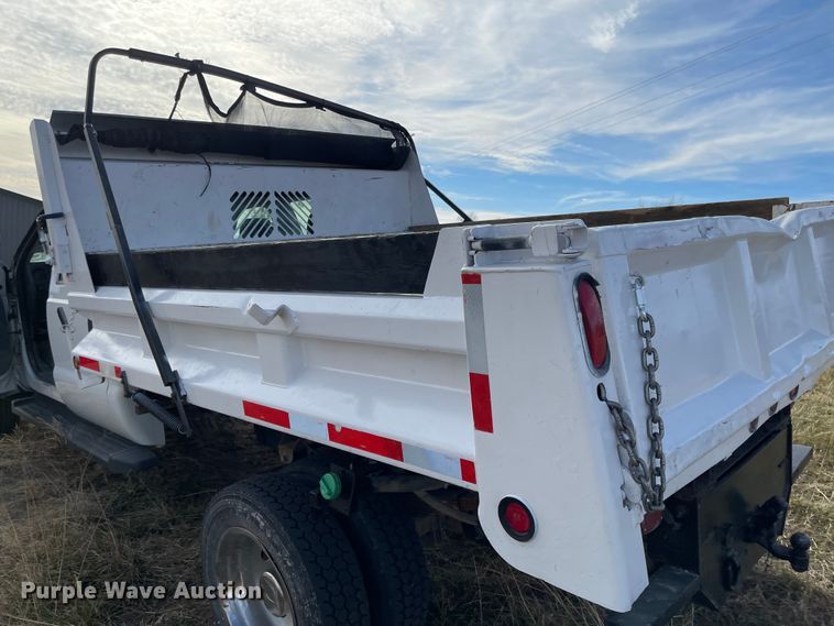 image for item IJ9583 2012 Ford F450 Super Duty XL  Crew Cab dump truck