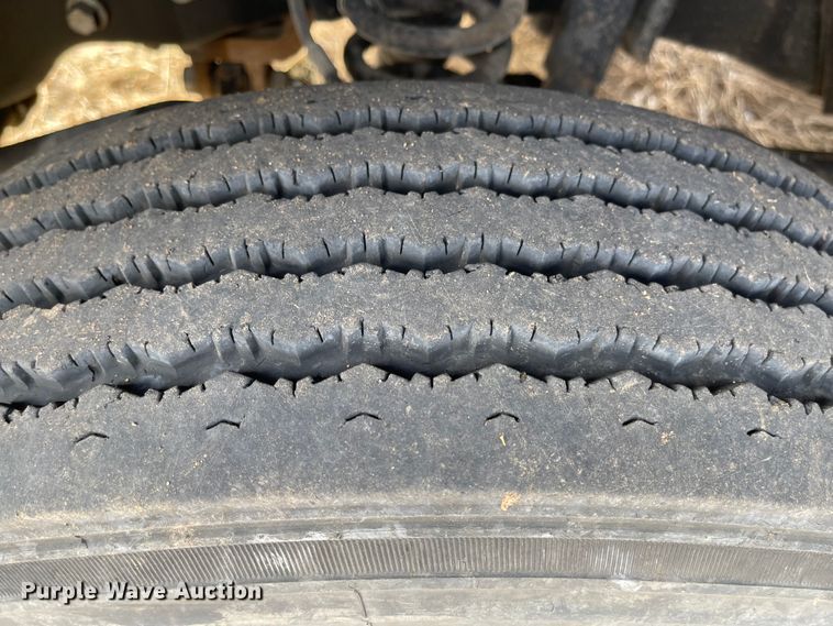 image for item IJ9583 2012 Ford F450 Super Duty XL  Crew Cab dump truck