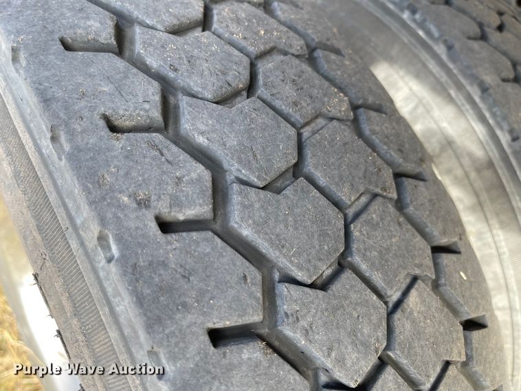 image for item IJ9583 2012 Ford F450 Super Duty XL  Crew Cab dump truck