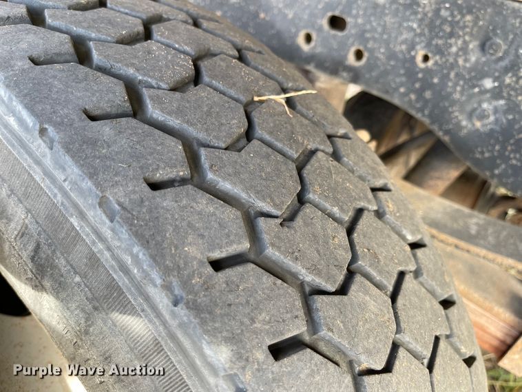 image for item IJ9583 2012 Ford F450 Super Duty XL  Crew Cab dump truck