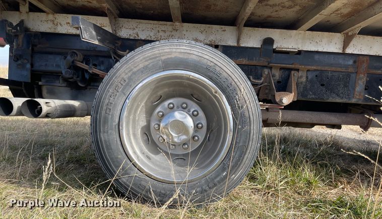 image for item IJ9583 2012 Ford F450 Super Duty XL  Crew Cab dump truck